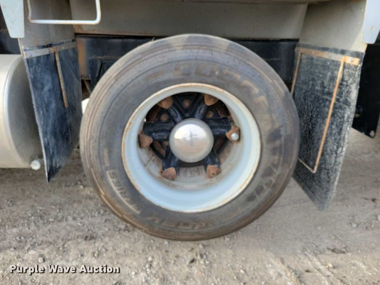 image for item DZ6708 2000 Mack RB688S dump truck