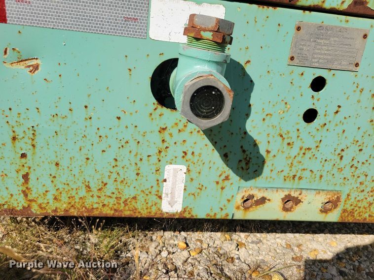 image for item DZ6724 Sullair 185 DPQ JD air compressor