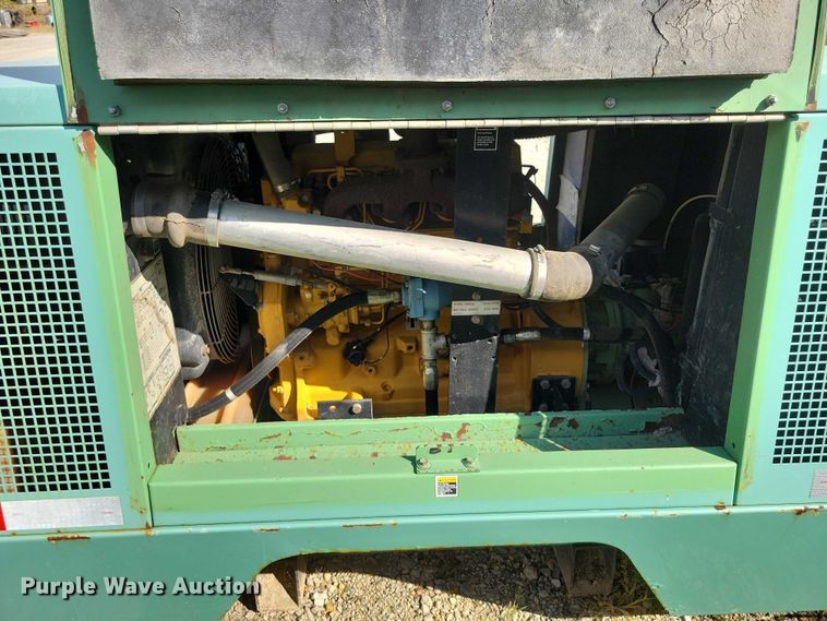 image for item DZ6724 Sullair 185 DPQ JD air compressor