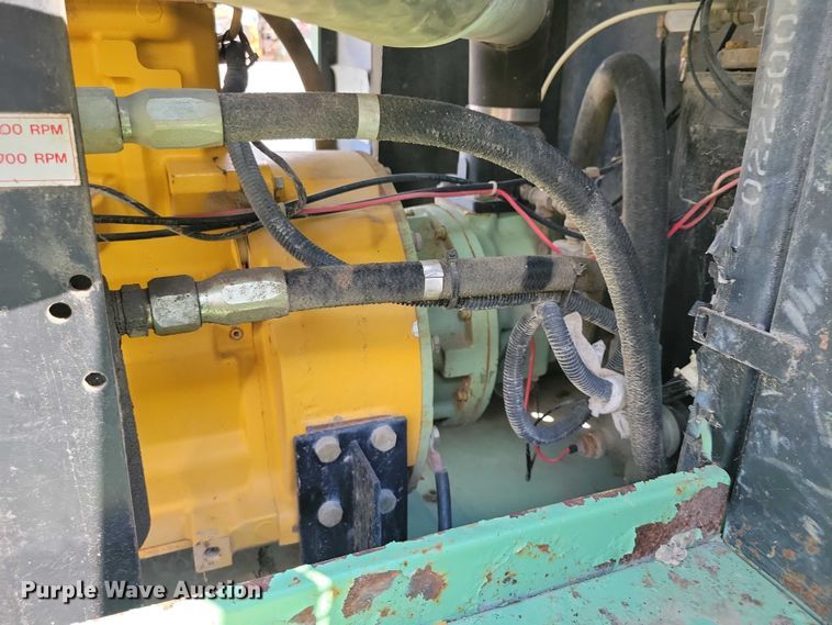 image for item DZ6724 Sullair 185 DPQ JD air compressor