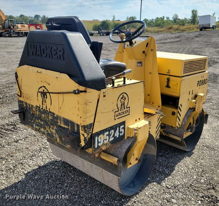 image for item DZ6725 Wacker Nuson RD880V double drum vibratory roller