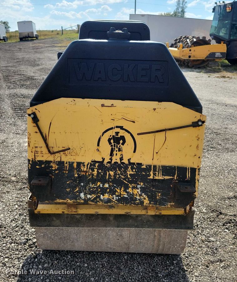 image for item DZ6725 Wacker Nuson RD880V double drum vibratory roller