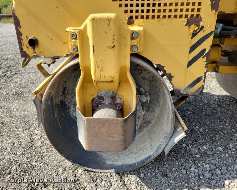 image for item DZ6725 Wacker Nuson RD880V double drum vibratory roller