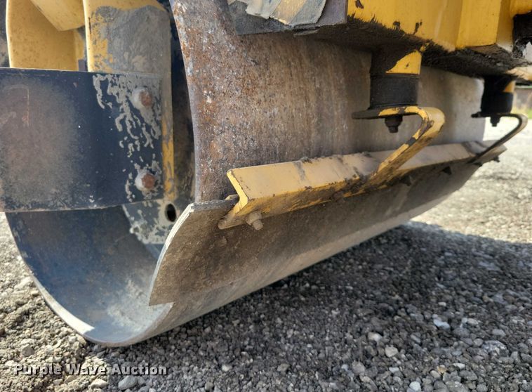 image for item DZ6725 Wacker Nuson RD880V double drum vibratory roller