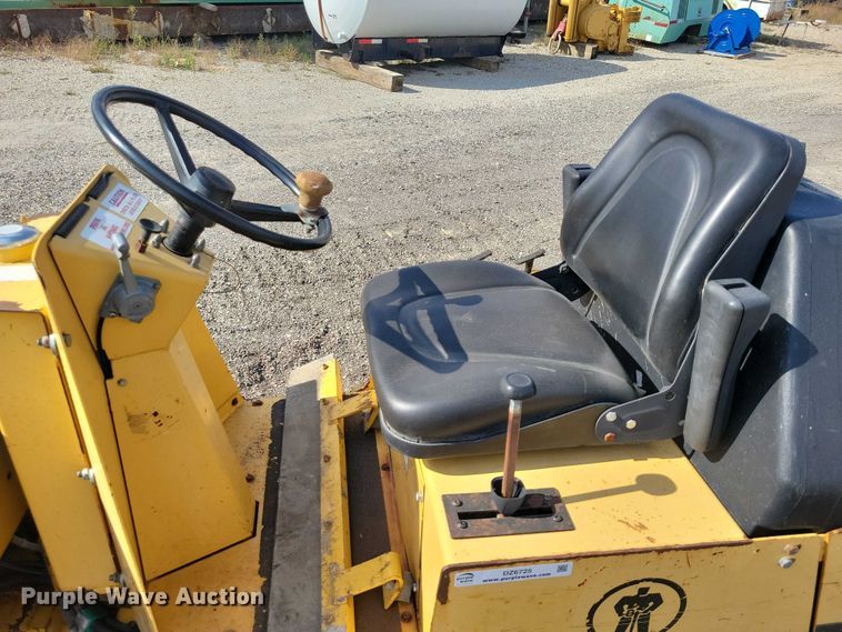 image for item DZ6725 Wacker Nuson RD880V double drum vibratory roller