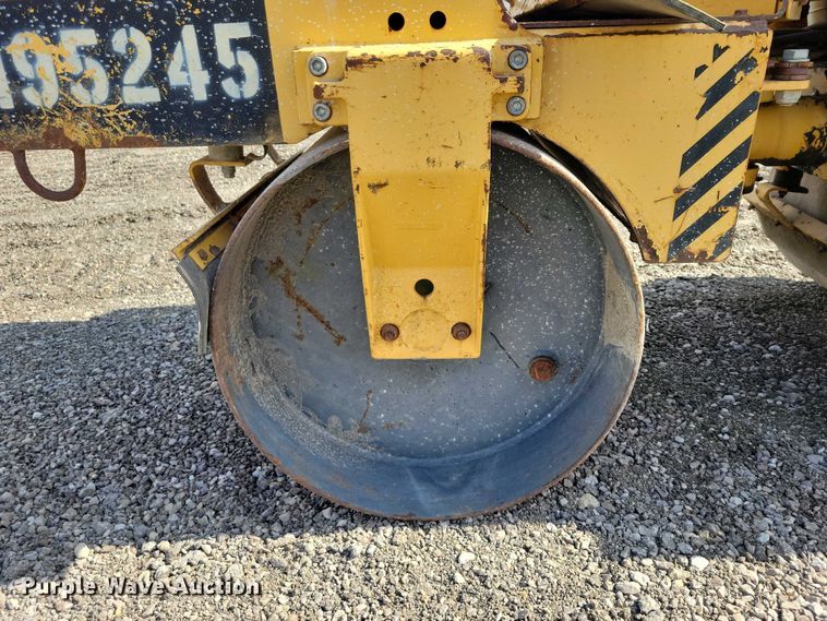 image for item DZ6725 Wacker Nuson RD880V double drum vibratory roller