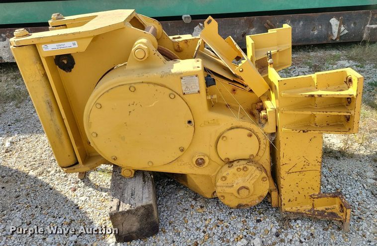 image for item DZ6727 Caterpillar D6R winch