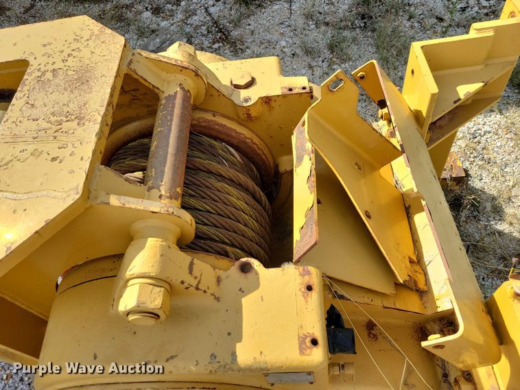 image for item DZ6727 Caterpillar D6R winch