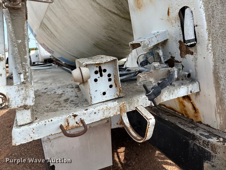 image for item DZ8830 1999 Mack RD690S ready mix truck