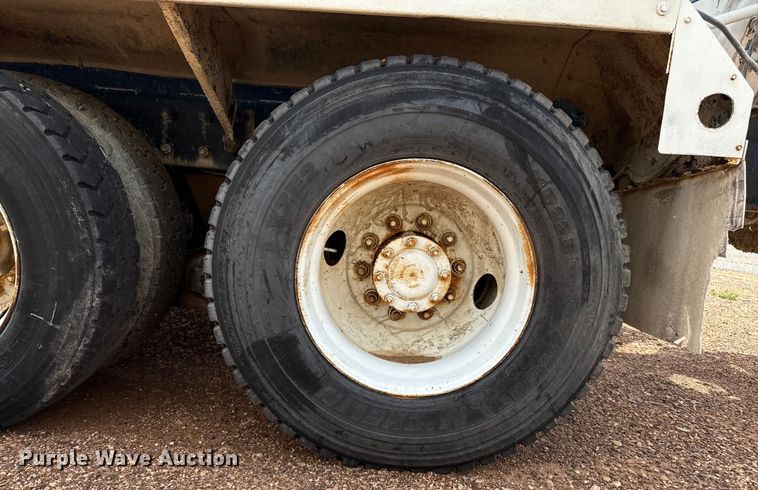 image for item DZ8830 1999 Mack RD690S ready mix truck