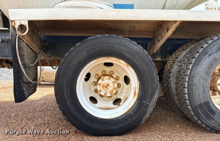 image for item DZ8830 1999 Mack RD690S ready mix truck