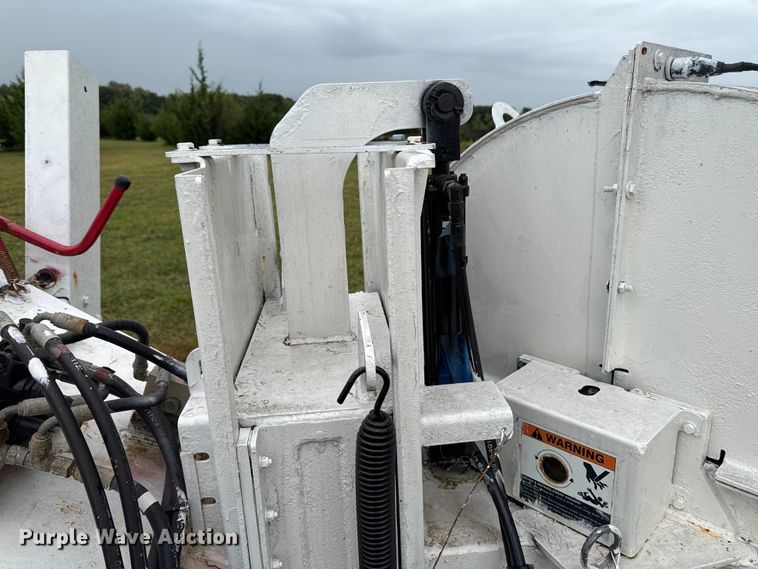 image for item EA1884 Altec DC1317 wood chipper