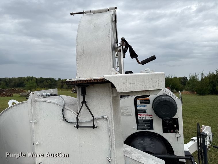 image for item EA1884 Altec DC1317 wood chipper