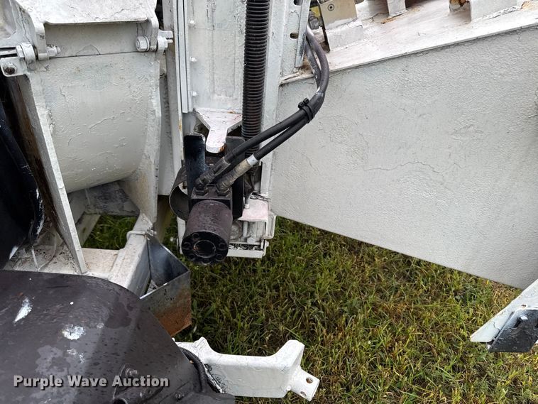 image for item EA1884 Altec DC1317 wood chipper