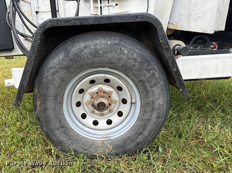 image for item EA1884 Altec DC1317 wood chipper