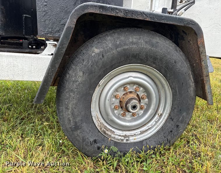 image for item EA1884 Altec DC1317 wood chipper