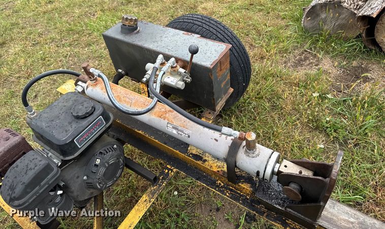 image for item EA1885 Log splitter