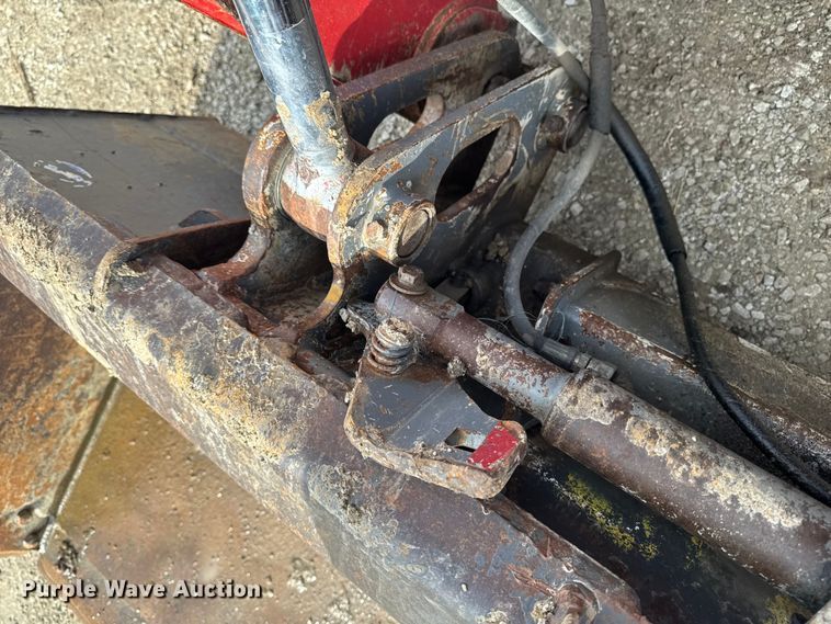 image for item EA1887 2014 Takeuchi TL10 tracked skid steer loader