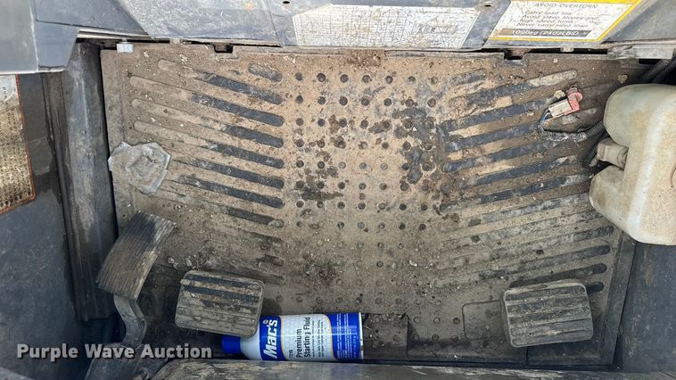 image for item EA1887 2014 Takeuchi TL10 tracked skid steer loader