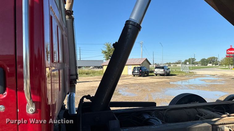 image for item EA1890 2004 Sterling Truck L9500 Series dump truck