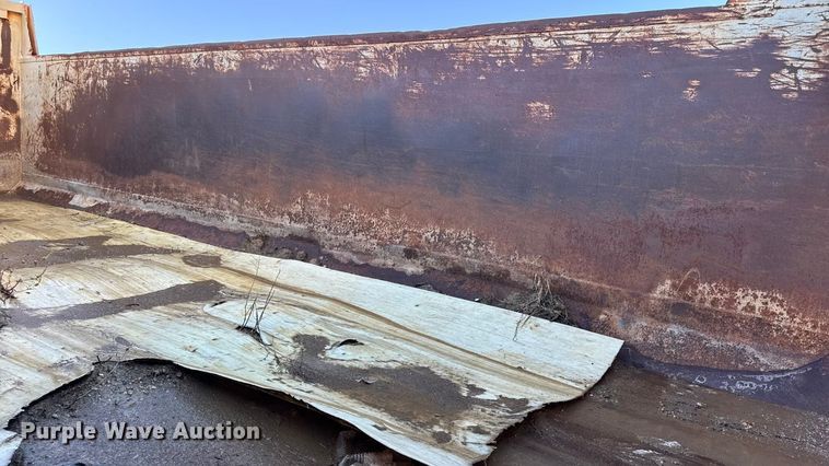 image for item EA1890 2004 Sterling Truck L9500 Series dump truck