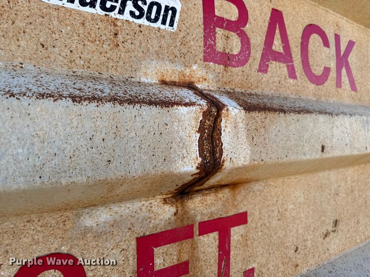 image for item EA1890 2004 Sterling Truck L9500 Series dump truck