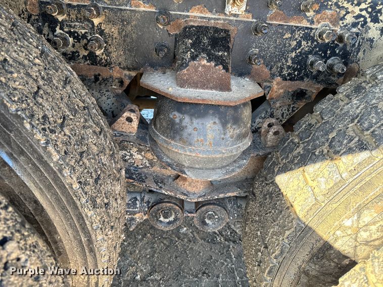 image for item EA1890 2004 Sterling Truck L9500 Series dump truck