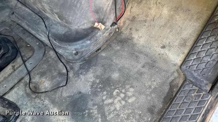 image for item EA1890 2004 Sterling Truck L9500 Series dump truck