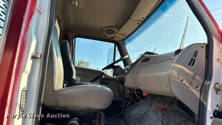 image for item EA1890 2004 Sterling Truck L9500 Series dump truck