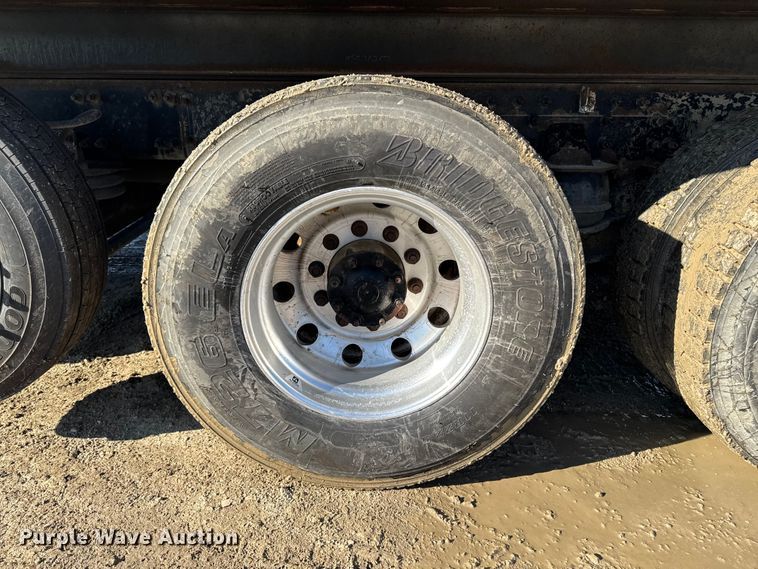 image for item EA1890 2004 Sterling Truck L9500 Series dump truck