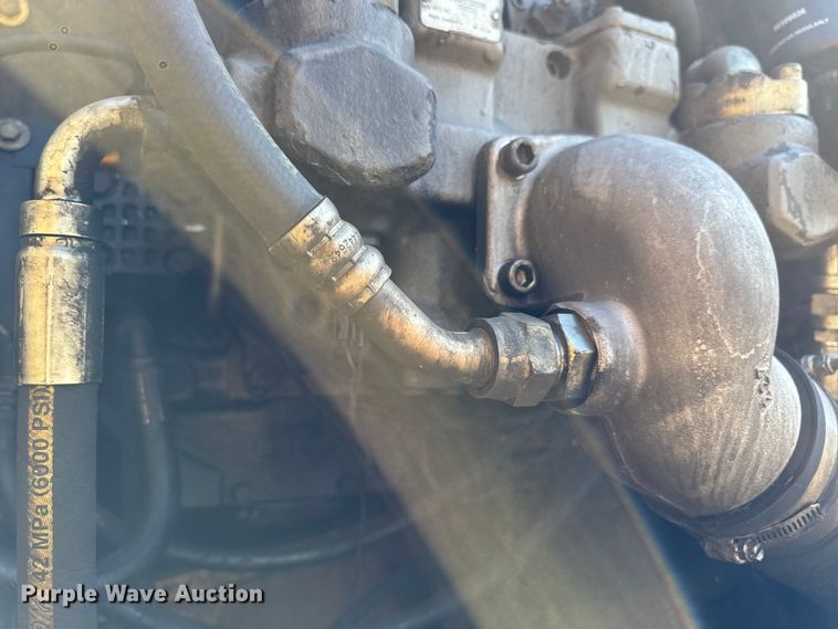 image for item EA1891 2005 John Deere 200C LC excavator