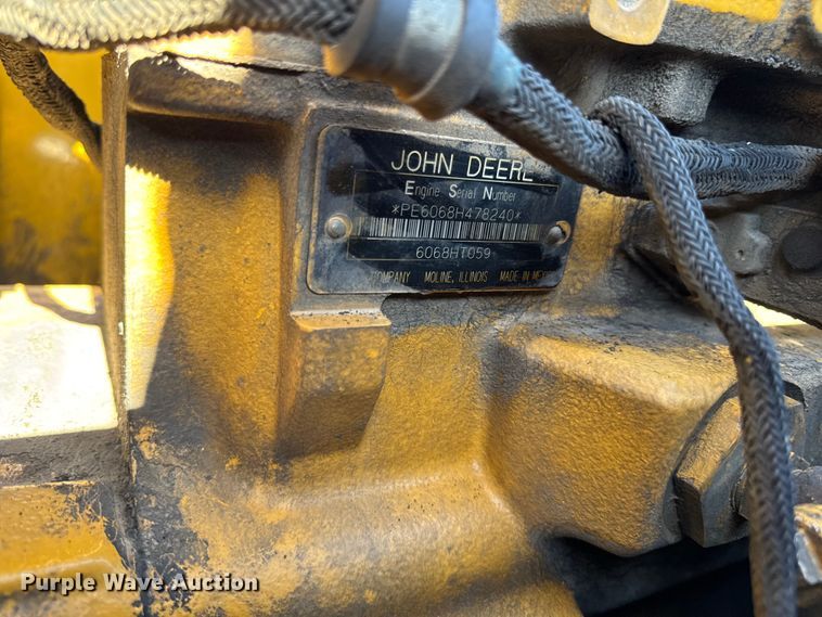 image for item EA1891 2005 John Deere 200C LC excavator