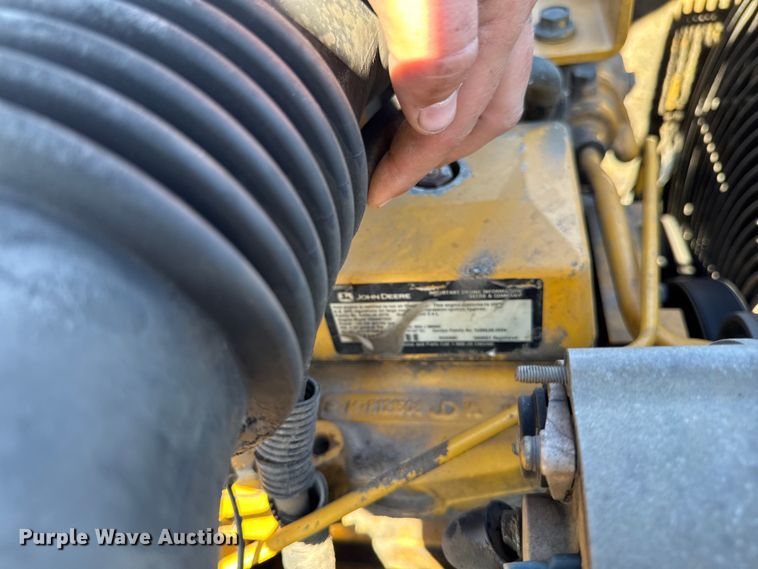 image for item EA1891 2005 John Deere 200C LC excavator