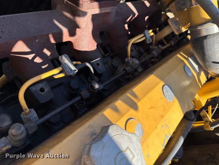 image for item EA1891 2005 John Deere 200C LC excavator