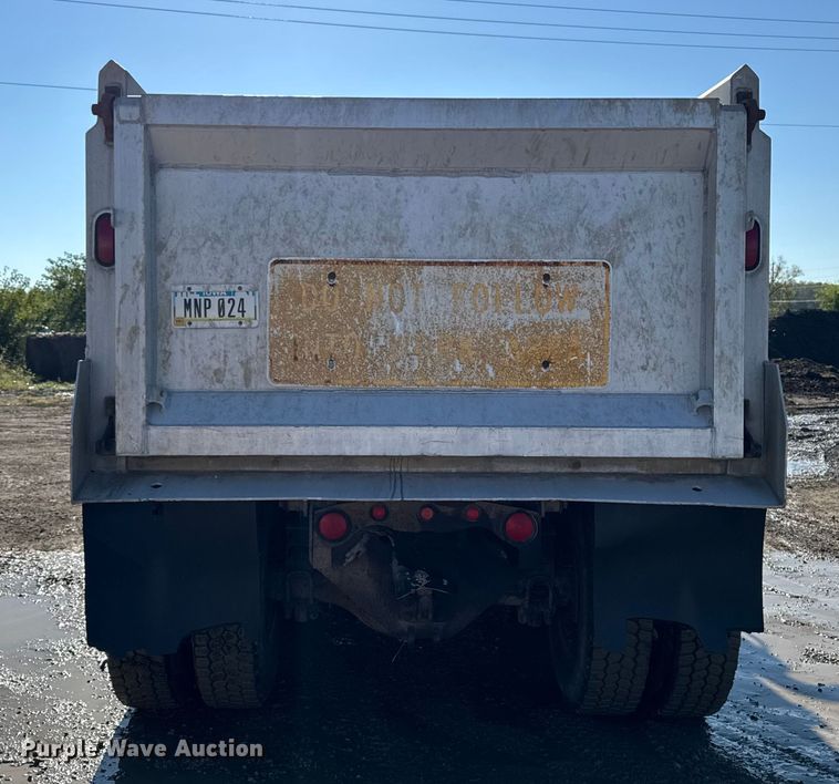 image for item EA1892 2007 Sterling L9500 dump truck