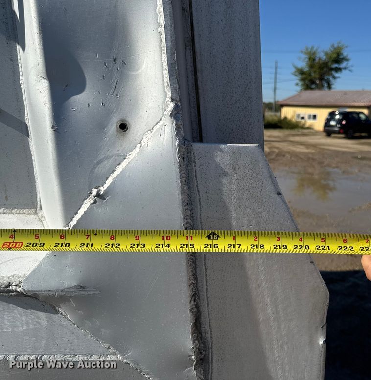 image for item EA1892 2007 Sterling L9500 dump truck