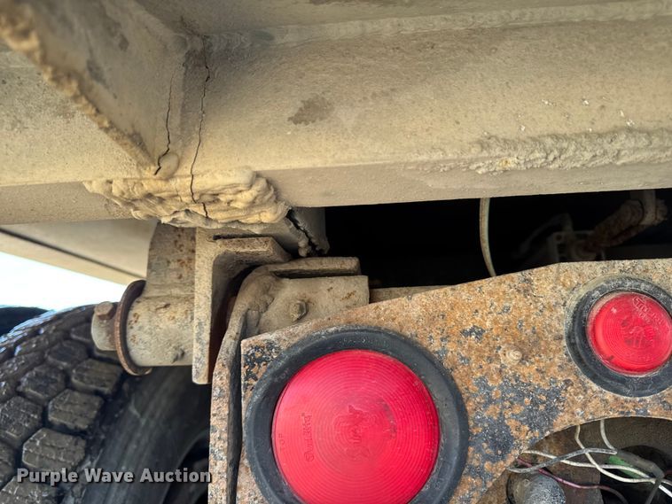 image for item EA1892 2007 Sterling L9500 dump truck