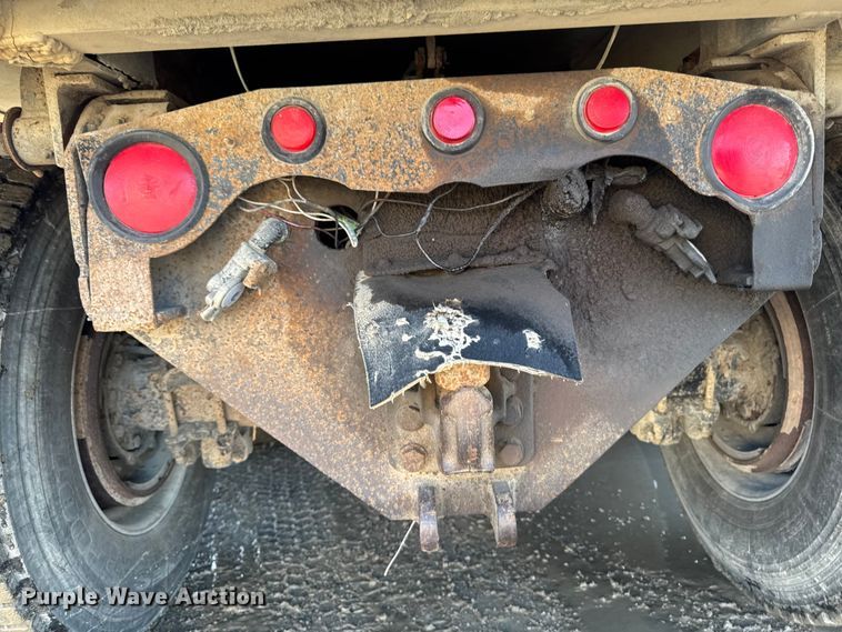 image for item EA1892 2007 Sterling L9500 dump truck