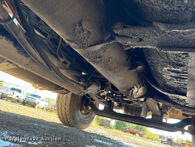 image for item EA1892 2007 Sterling L9500 dump truck