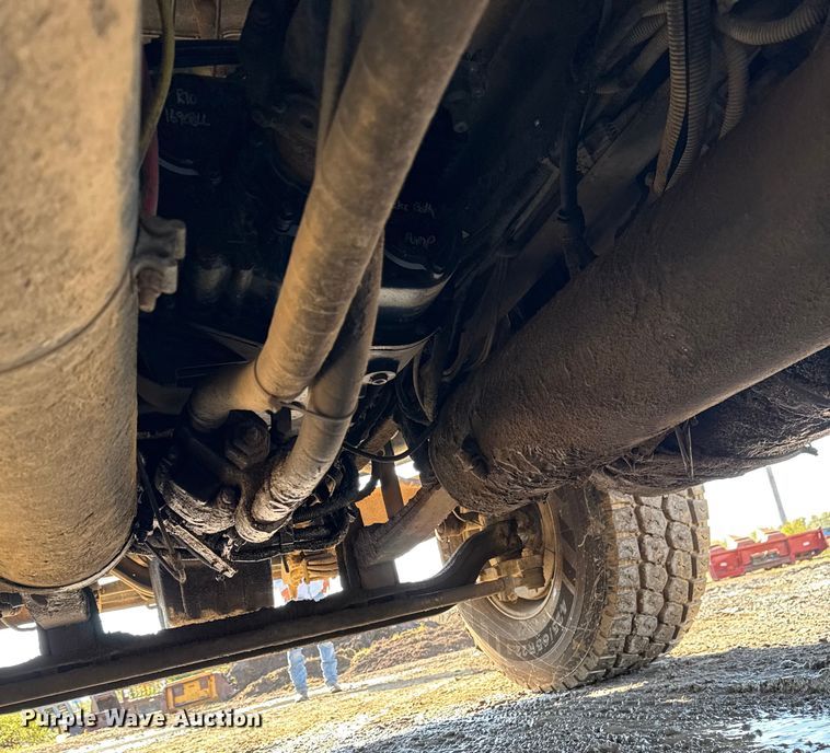 image for item EA1892 2007 Sterling L9500 dump truck