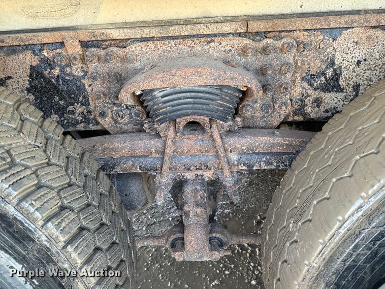 image for item EA1892 2007 Sterling L9500 dump truck