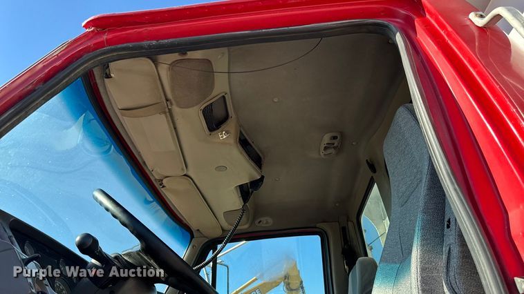 image for item EA1892 2007 Sterling L9500 dump truck