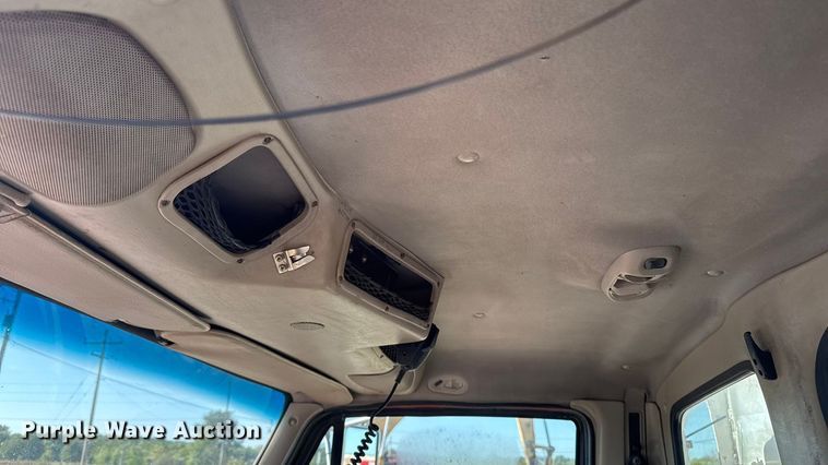 image for item EA1892 2007 Sterling L9500 dump truck