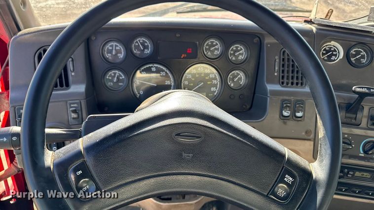 image for item EA1892 2007 Sterling L9500 dump truck