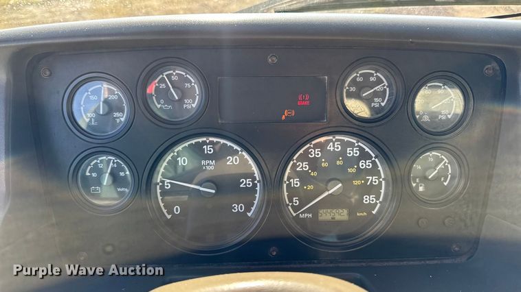 image for item EA1892 2007 Sterling L9500 dump truck