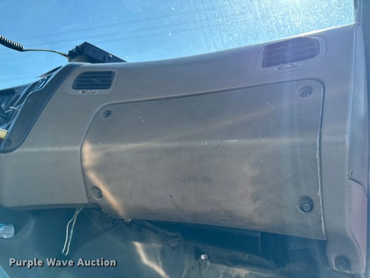 image for item EA1892 2007 Sterling L9500 dump truck