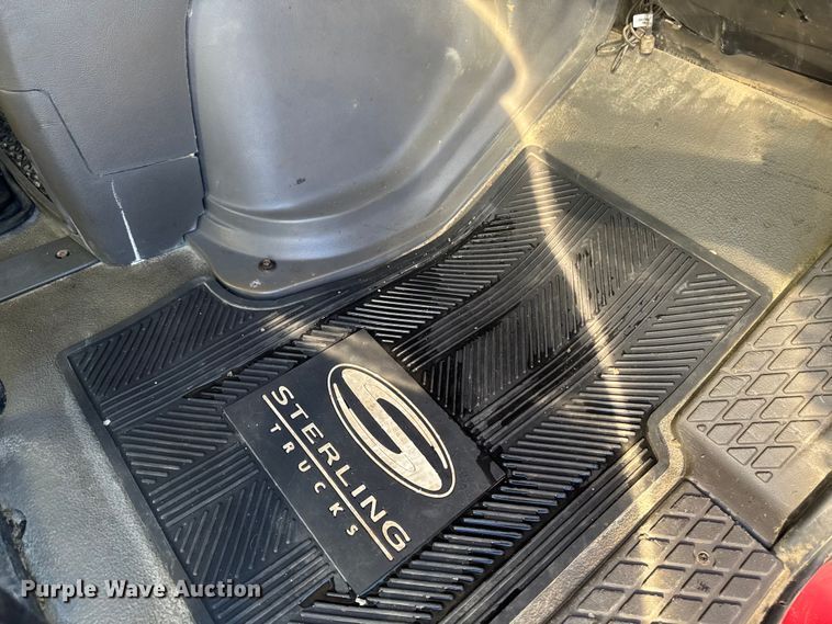 image for item EA1892 2007 Sterling L9500 dump truck