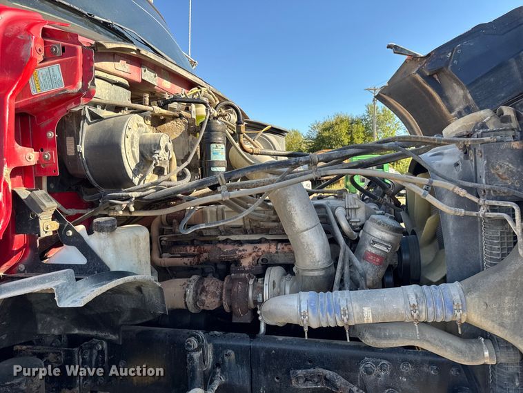 image for item EA1892 2007 Sterling L9500 dump truck