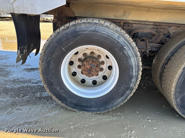 image for item EA1892 2007 Sterling L9500 dump truck