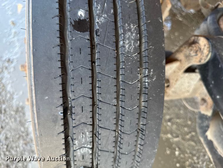 image for item EA1892 2007 Sterling L9500 dump truck